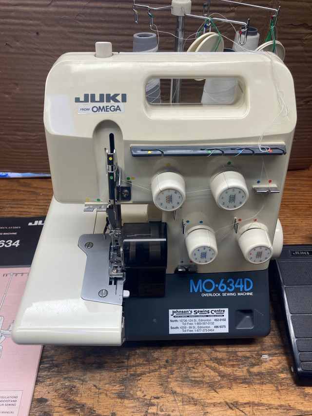Juli sewing machine  in Hobbies & Crafts in Edmonton