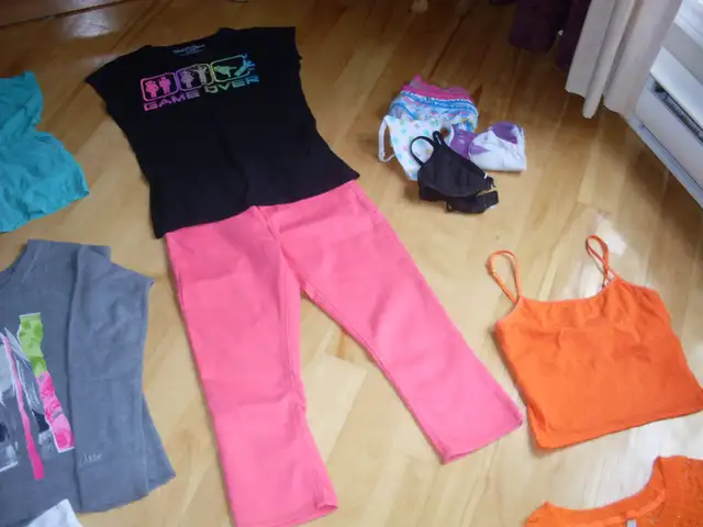Vêtement été fille grandeur 14 ans / Small État neuf in Kids & Youth in Longueuil / South Shore - Image 6