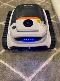 Robotic pool cleaner wall e 