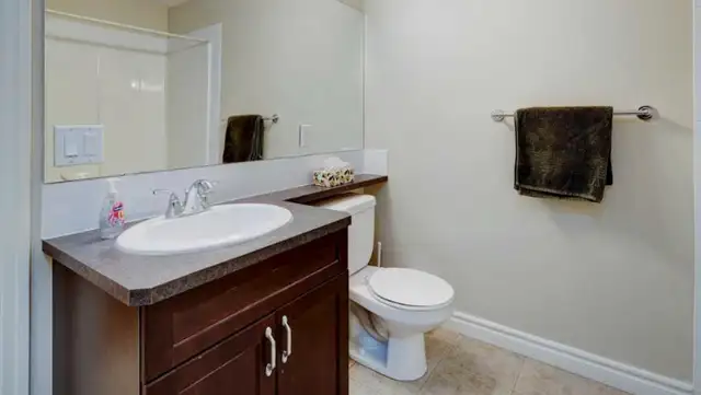 NW Condo 2BR 2Bath Laundry for Rent63849108064897121