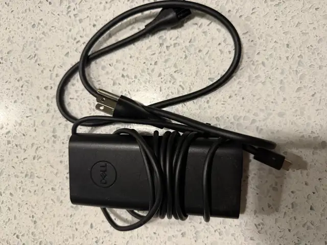 Dell Inspiron 16 Plus 7620 – Powerhouse Laptop in Laptops in Edmonton - Image 3
