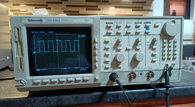 Tektronix TDS 640A oscilloscope. In good condition. in Security Systems in Charlottetown