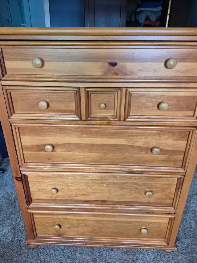 Stanley Solid Wood Dresser and Night Table set in Dressers & Wardrobes in Mississauga / Peel Region - Image 2