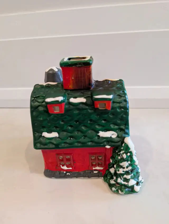 Christmas Village Ceramic Red Barn Tealight lit in Holiday, Event & Seasonal in Markham / York Region - Image 4