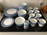 Porcelain Set of dishes, bowls and coffee mugs - blue and white 