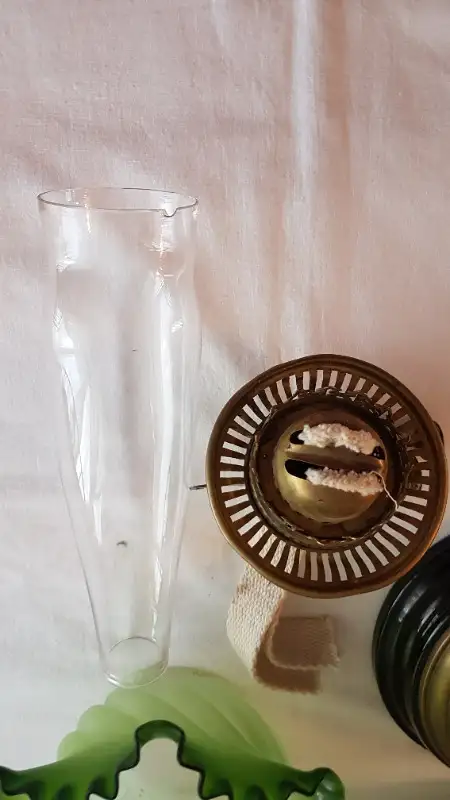 Antique Victorian Banquet OIL LAMP in Arts & Collectibles in Barrie - Image 10