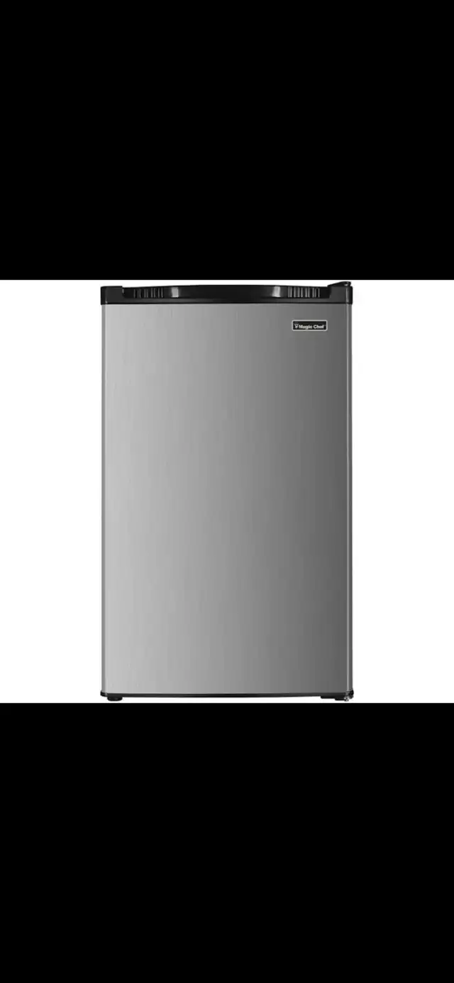 Frigidaire petit in Refrigerators in Laval / North Shore - Image 4