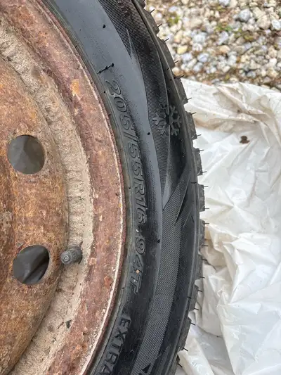 Bought halfway through last winter and the car died in the spring Basically new On winter rims with...