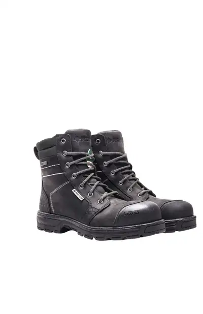 These waterproof Agility work boots from LP Royer are made in genuine leather with protective toe ca...
