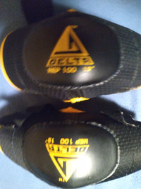 Medium sized elbow hockey pads in great condition