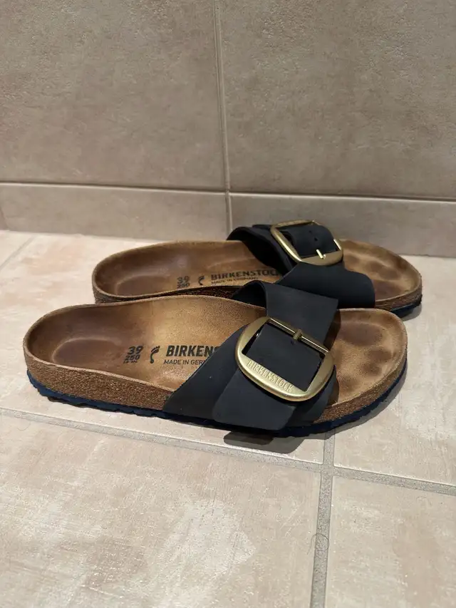 Birkenstock - Women’s Madrid Big Buckle Sandals - EUC628632846964511212