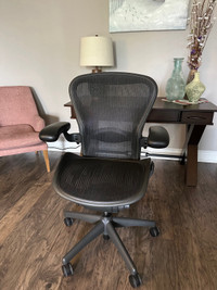 Herman Miller Aeron Office Chair ( Size B ) PERFECT CONDITION 