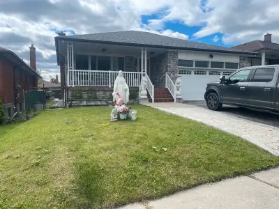 Rooms for Rent – 140 Honeywood Rd, North York