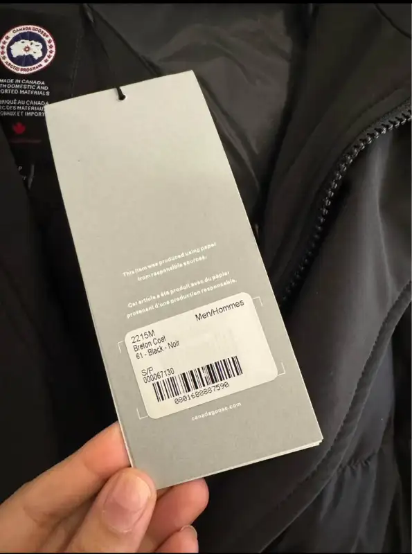 Canada Goose - Brexton Coat -Brand New Tagged - Black Size Small in Men's in Mississauga / Peel Region - Image 3