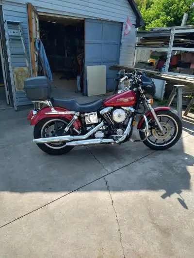 I have for sale a 1995 Dyna/Convertible low mileage with extras. 2 seats , 2 windshields, 2 exhaust...