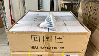 For sale, Yigeda PAR38 17W 2700K LED Light Bulbs (new). 4 for $20, or the case for $60. Can be viewe...