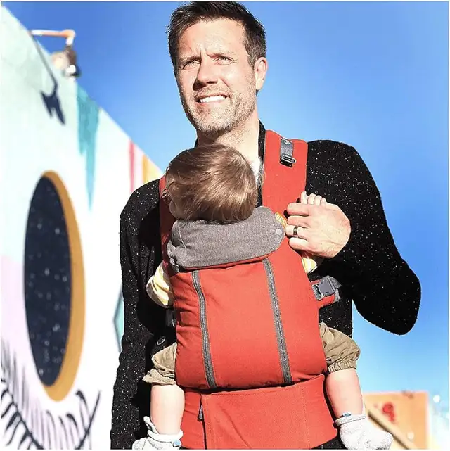 Baby Carrier from Newborn to Toddler 7-45lbs in Strollers, Carriers & Car Seats in Markham / York Region - Image 4