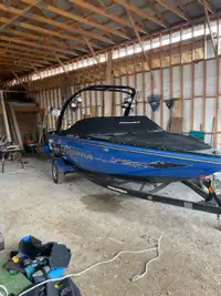 2011 Moomba Wakeboat - Low hours