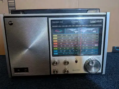 Vintage Montgomery Ward Airline FM/AM/SW/CB 8 Band IC GEN-1473A, View more