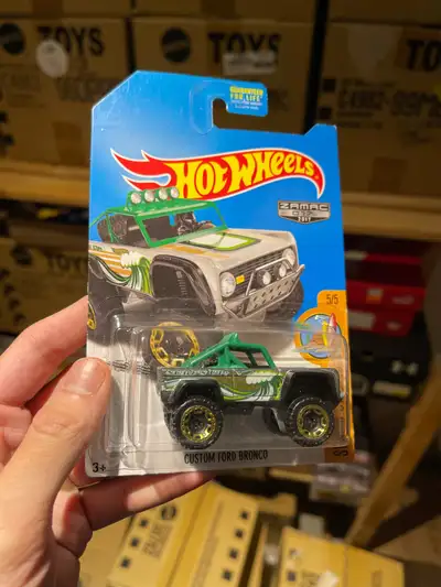 Mint card, may consider trades. 2017 USA exclusive ZAMAC release Bronco.