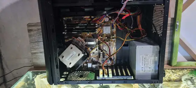 Desktop PCs x3 – Parts / Repair / Project Use in Desktop Computers in Edmonton - Image 5