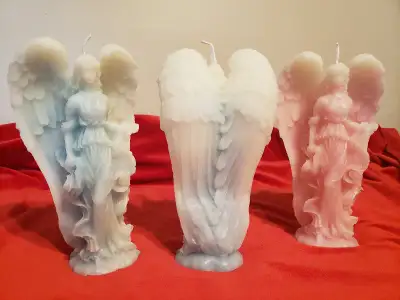 Made right here in Edmonton Alberta using 100% Canadian beeswax. On request, we can create any colou...