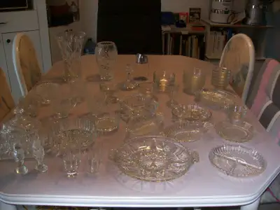 article de cuisine en cristal,plat hors d,oueuvre,vases,beurrier, View more