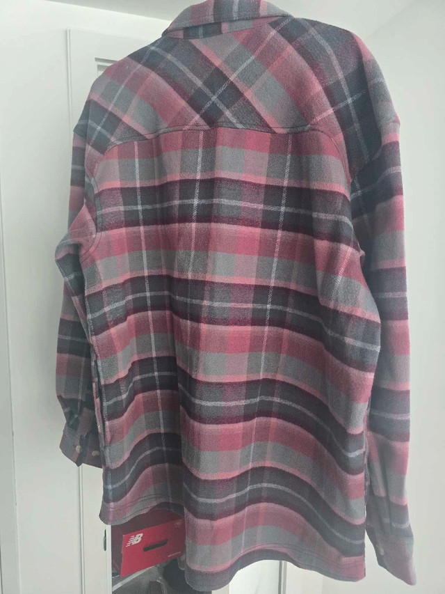 BNWT Beautiful ladies Columbia Shackets in Women's - Tops & Outerwear in Fort McMurray - Image 4