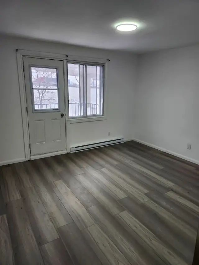 1325$/month-New Renovated 41/2-Lachine-Available now.