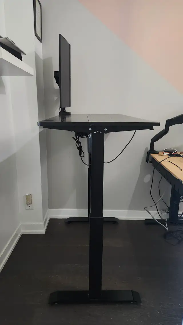Complete Home Office Setup: Standing Desk, Monitor Arm & Monitor in Desks in City of Toronto - Image 7