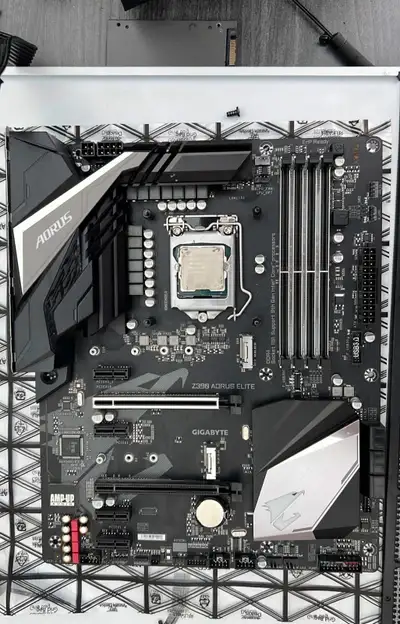 Gigabyte Z390 Aorus Elite, View more