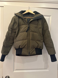 Canada Goose Black Label Savona Bomber Ladies S - Military Green