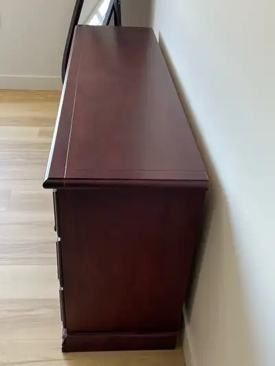 Commode en bois, View more