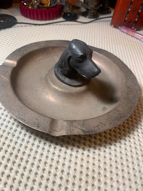 VINTAGE OLD METAL DOG HEAD  ASHTRAY in Arts & Collectibles in Trenton - Image 2