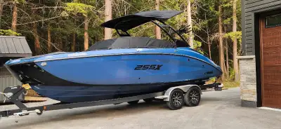 Yamaha X255 Fully loaded Ultimate Wake boat 520 hp To covers included Traveling full cover and morin...