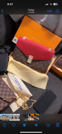 Ladies Bags and Wallets 