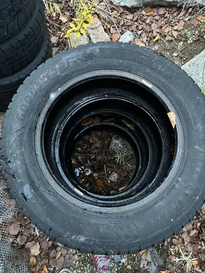 Goodyear Winter command Were on a Subaru Forester 5/32” x 1 6/32” x 1 7/32” x 2 Cash only, e transfe...