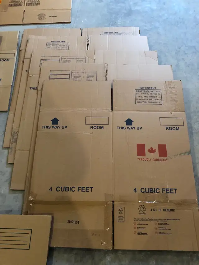 Moving boxes - various sizes 62863730618497122