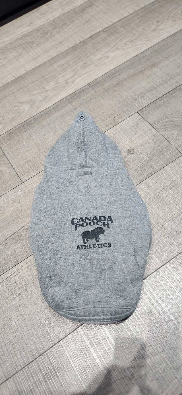 Canada Pooch Dog Sweater/Coat in Accessories in City of Toronto