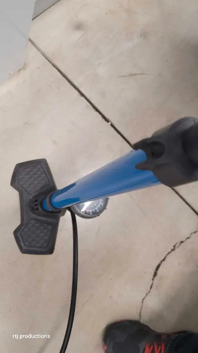 Tire Pump628643649873941228