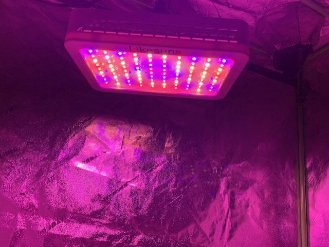 VIVOSUN 30"x18"x36" Grow Tent & Likesuns 1000W  LED Grow Light in Other in New Glasgow - Image 4