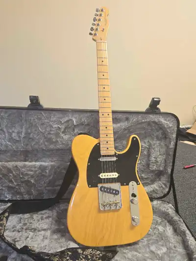 Verly lightly used tele. Tnis is a fender special run "nashville tele". These are quite rare and the...