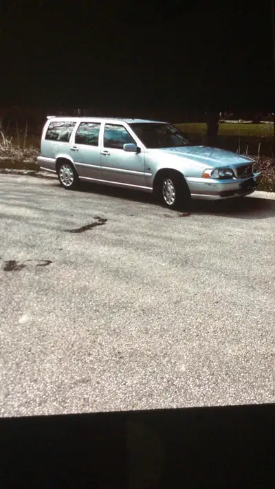 235,000 kms On the road currently Saftied Rare 7 seater with original seats.