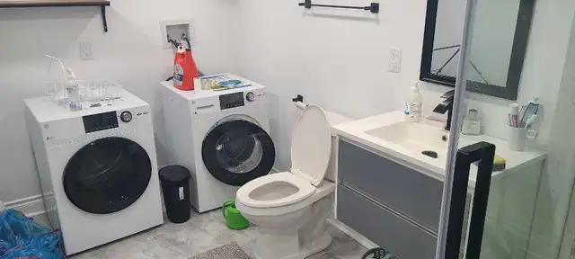 Room in 2 bedrooms apartment for rent in Short Term Rentals in Oshawa / Durham Region - Image 5