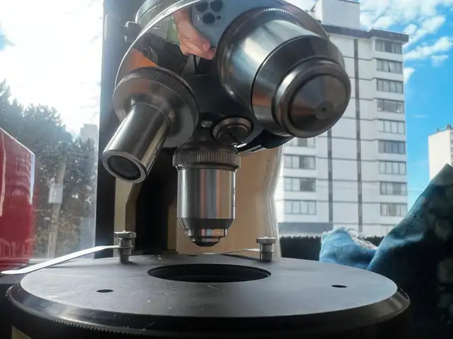 LOMO Biolam: Working Soviet laboratory microscope, 1973573323188571351042