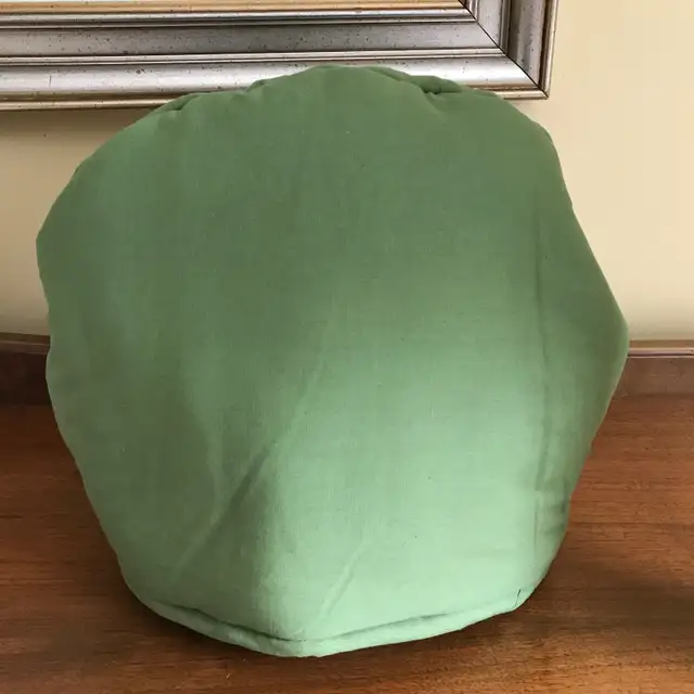 $20 ea 2 April Cornell Teapot Cozies New Sunflower & Xmas Holly in Home Décor & Accents in Ottawa - Image 7