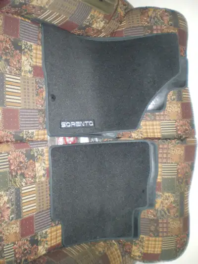 ((( PAS DE RESERVATIONS ))) - TAPIS NEUF JAMAIS INSTALLER POUR KIA SORENTO - ( 2011/2012/2013 ) - 2...