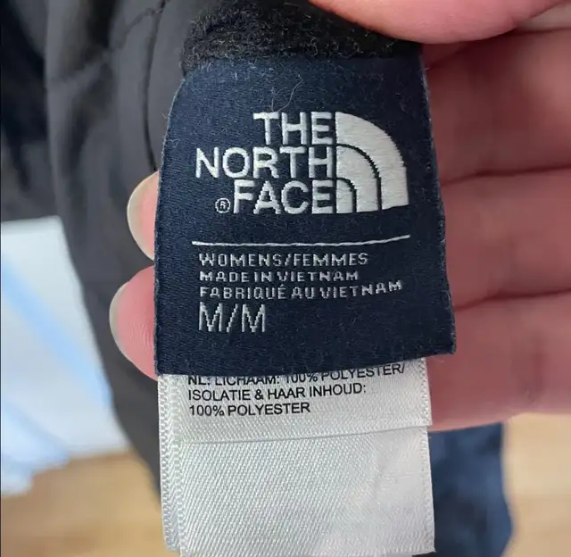 North Face Jacket in Women's - Tops & Outerwear in Edmonton - Image 10