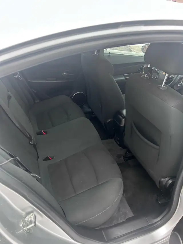 2012 Chevy Cruze LT in Cars & Trucks in Oakville / Halton Region - Image 5