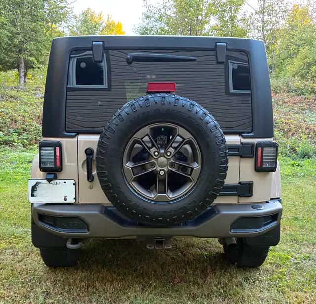2016 JEEP WRANGLER UNLIMITED SAHARA (75th Anniversary Edition)63871251737217123
